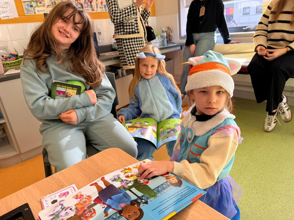 Buddy Reading - World Book Day in Senior Infants